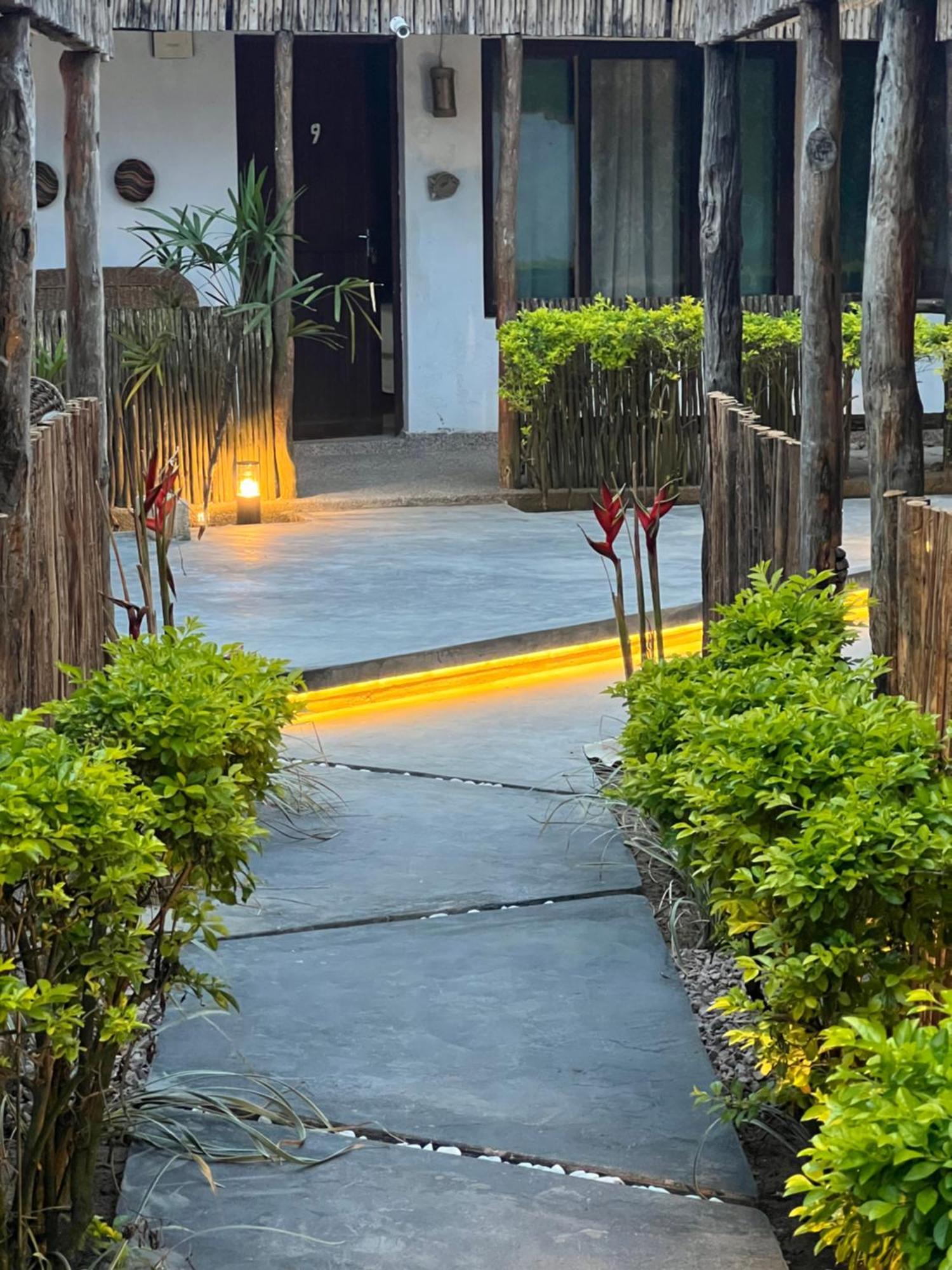 Nkanhi Centro De Conferencias E Hotel Ponta do Ouro Ngoại thất bức ảnh